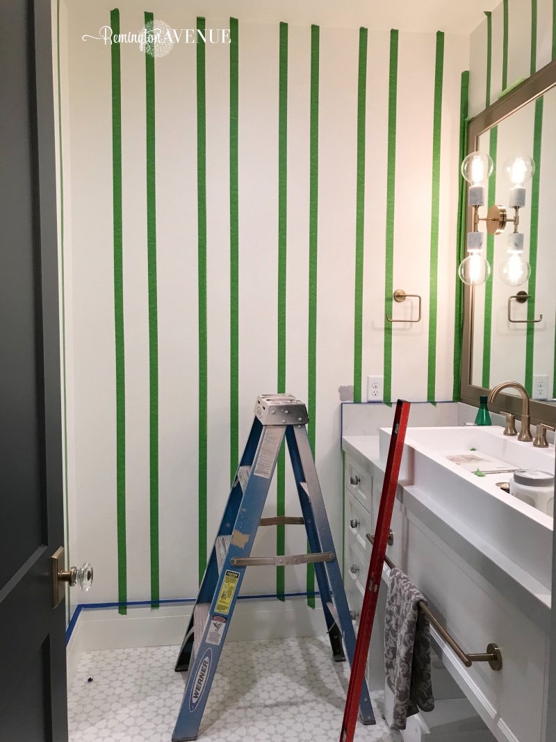 How to paint perfectly straight stripes on your wall 