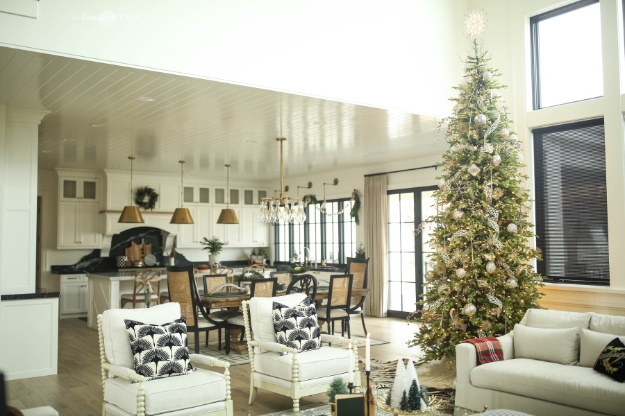 Elegant yet Cozy Christmas Decor - Holiday Home Tour 