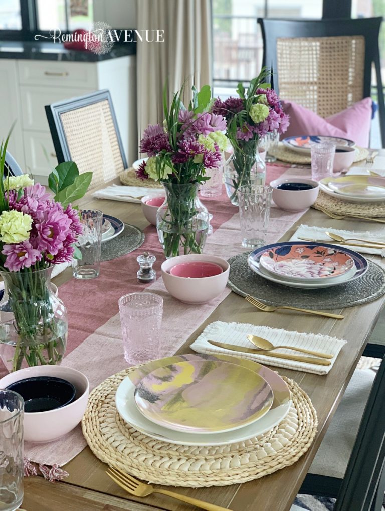 A Colorful Spring/Summer Table Scape