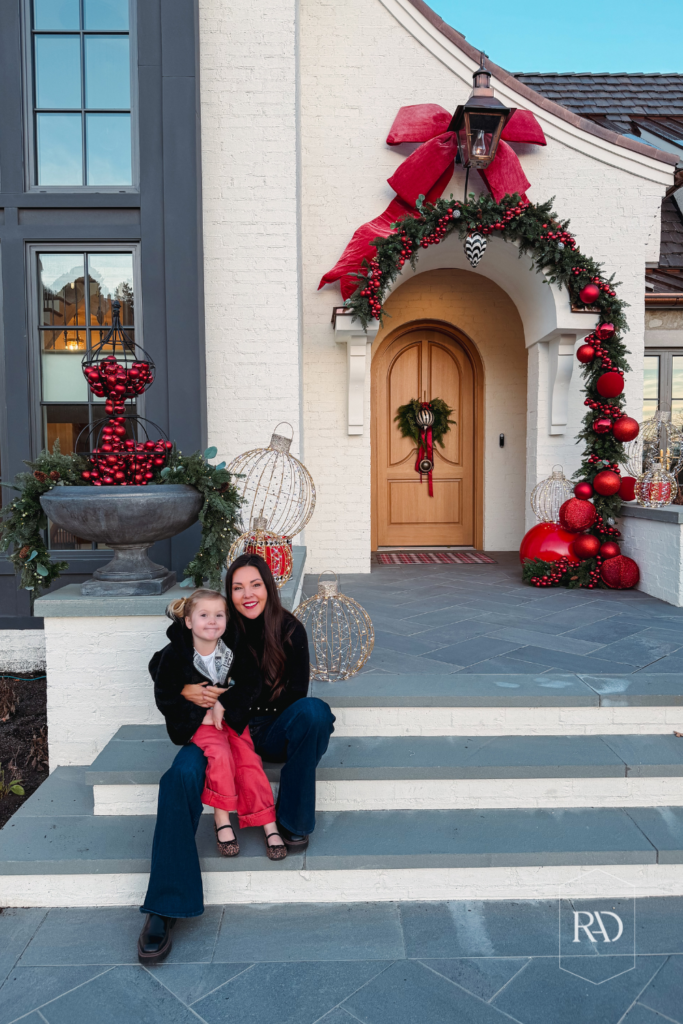 Stunning Holiday Front Porch Design