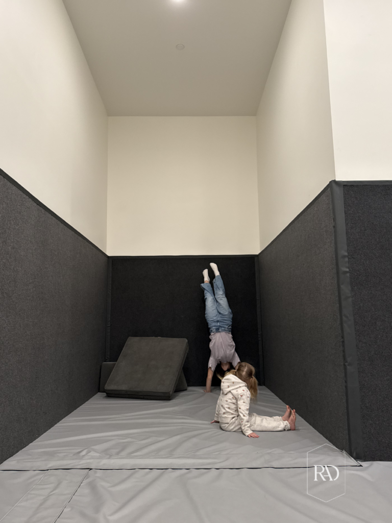 indoor trampoline room