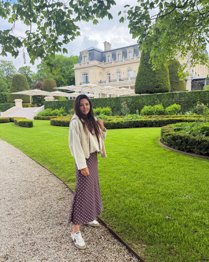 Paris Travel Guide